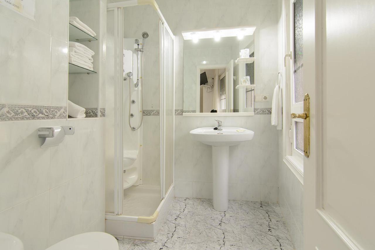Apartamentos Turisticos Casa Soto 바이오나 외부 사진