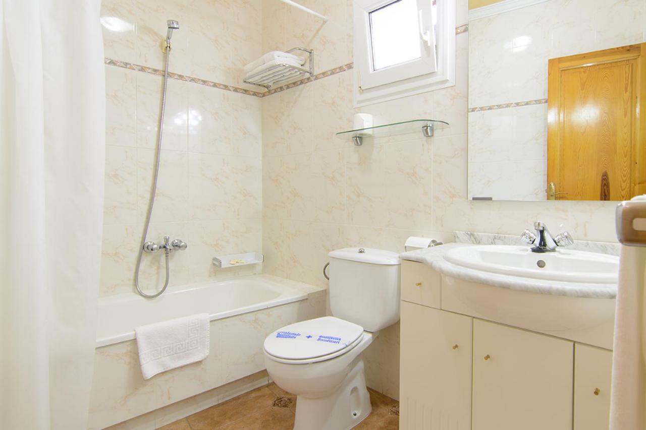 Apartamentos Turisticos Casa Soto 바이오나 외부 사진