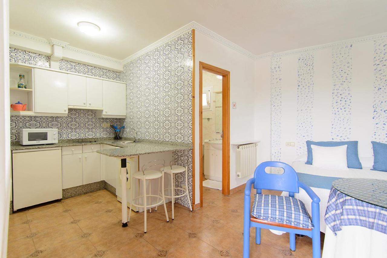 Apartamentos Turisticos Casa Soto 바이오나 외부 사진