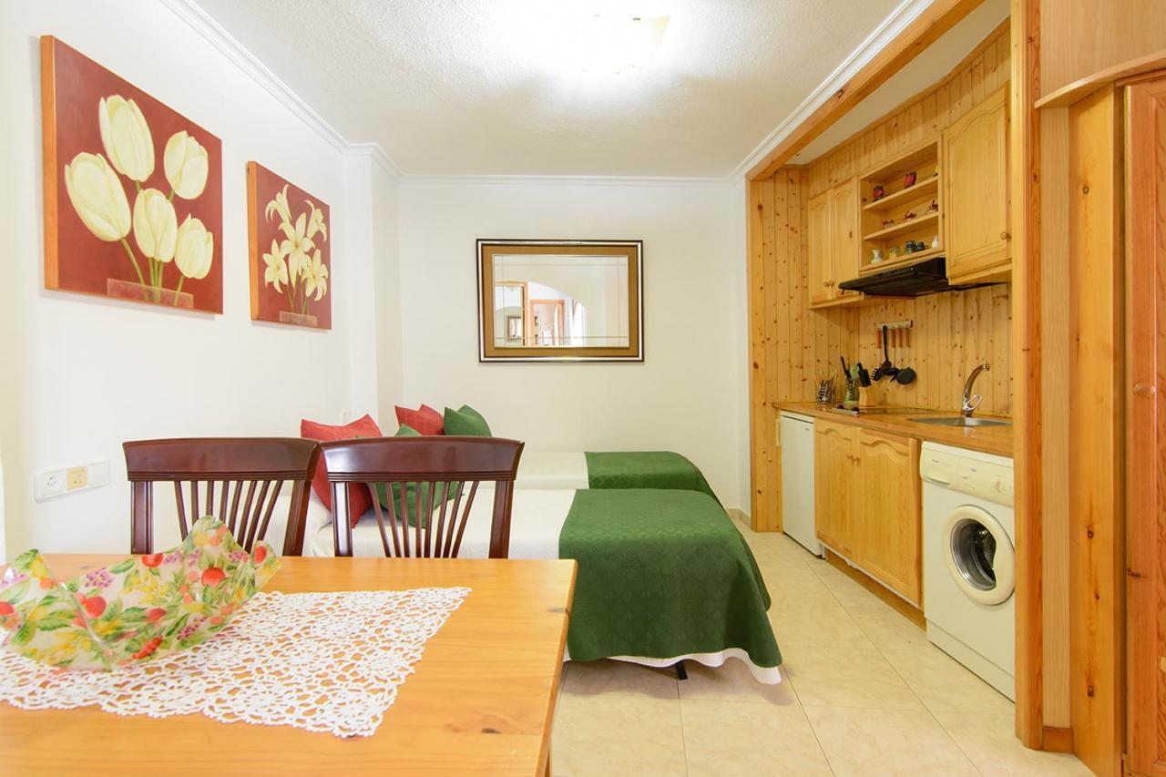 Apartamentos Turisticos Casa Soto 바이오나 외부 사진